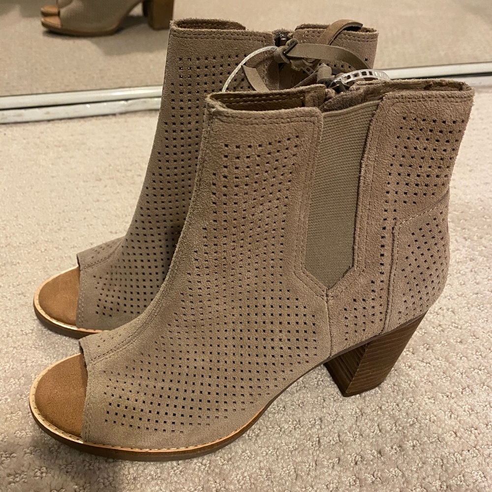 Tom’s Open Toe Heels